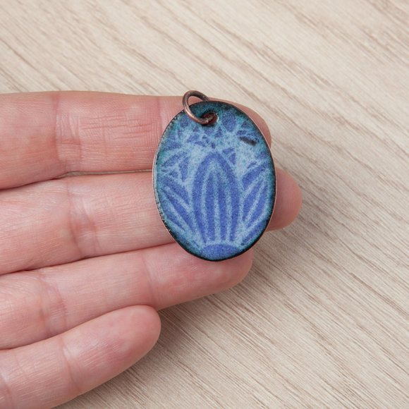 Handmade Copper Enamel Siamese Kitty Cat Pendant Handcrafted Jewelry 1.375" x 1" - Picture 5 of 7